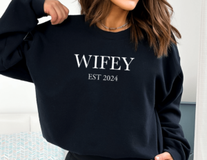 WIFEY (Black)